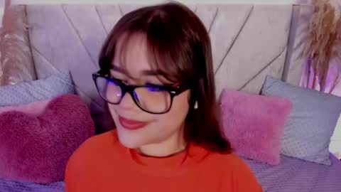 Snapshot of chaarlotte_1 chatting on 05/15/26, 05:09 charlotte online show from 05/15/26, 05:09