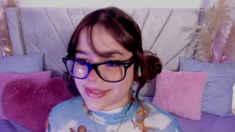 Snapshot of chaarlotte_1 chatting on 05/21/26, 05:31 charlotte online show from 05/21/26, 05:31