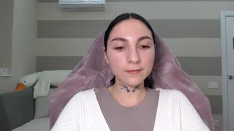 Kate online show from 02/18/25, 04:16