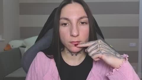 Kate online show from 01/16/26, 01:15