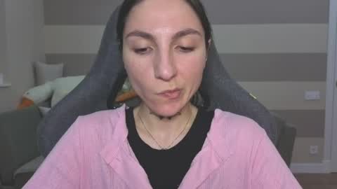 Snapshot of chabibiann chatting on 05/11/26, 01:06 Kate online show from 05/11/26, 01:06