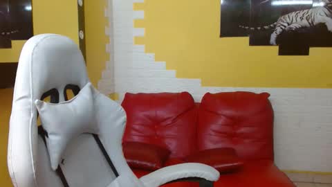 Snapshot of chacorta_ chatting on 04/23/26, 02:30 chacorta_ online show from 04/23/26, 02:30