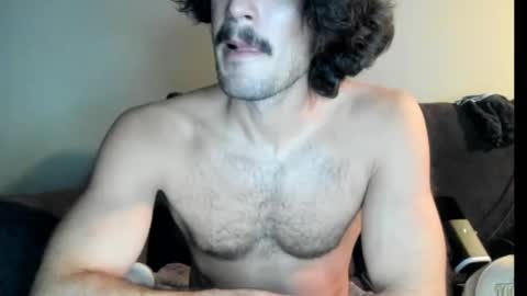 Snapshot of chadpowerz chatting on 10/17/25, 07:33 Lydong online show from 10/17/25, 07:33