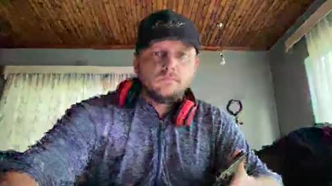 Snapshot of chadski1991 chatting on 12/31/24, 04:25 chadski1991 online show from 12/31/24, 04:25
