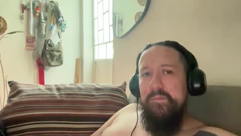 Snapshot of chalex2 chatting on 11/11/25, 08:42 chalex2 online show from 11/11/25, 08:42