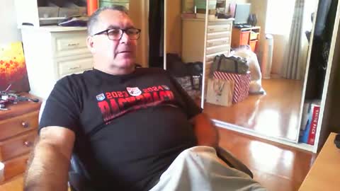 Snapshot of chalkstall chatting on 12/03/24, 09:00 Chalky online show from 12/03/24, 09:00