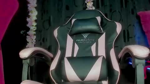 chaminelan online show from 01/15/26, 07:39