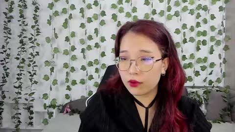 Snapshot of champions_babe chatting on 10/06/25, 12:02 champions_babe online show from 10/06/25, 12:02