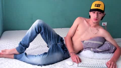 Snapshot of chandler_kenji chatting on 12/17/24, 09:16 Kenji online show from 12/17/24, 09:16