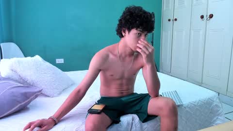 Snapshot of chandler_kenji chatting on 01/22/25, 04:55 Kenji online show from 01/22/25, 04:55