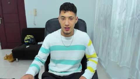 Snapshot of chandler_kenji chatting on 10/01/25, 02:39 Kenji online show from 10/01/25, 02:39