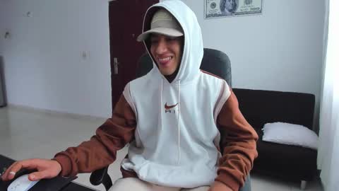 Snapshot of chandler_kenji chatting on 10/10/25, 03:11 Kenji online show from 10/10/25, 03:11