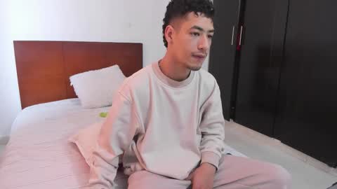 Snapshot of chandler_kenji chatting on 10/20/25, 12:27 Kenji online show from 10/20/25, 12:27