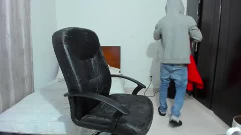 Snapshot of chandler_kenji chatting on 10/29/25, 01:41 Kenji online show from 10/29/25, 01:41