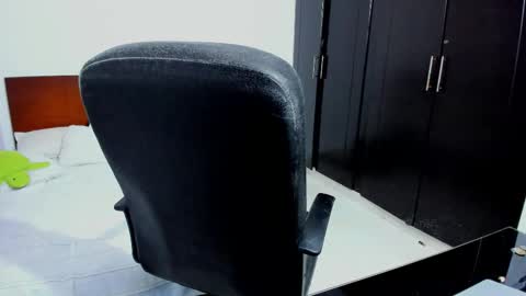 Snapshot of chandler_kenji chatting on 10/30/25, 02:02 Kenji online show from 10/30/25, 02:02