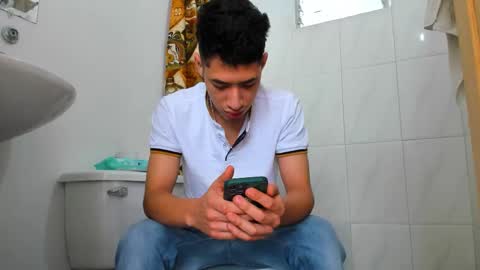 Snapshot of chandler_kenji chatting on 11/22/25, 04:39 Kenji online show from 11/22/25, 04:39