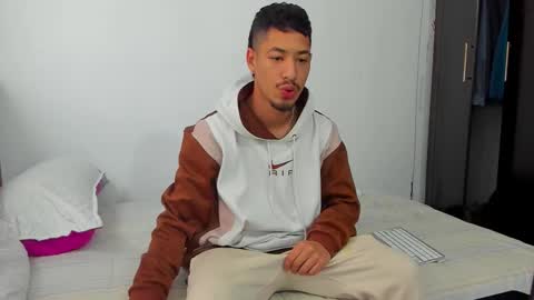 Snapshot of chandler_kenji chatting on 02/05/26, 12:21 Kenji online show from 02/05/26, 12:21