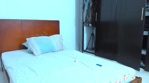 Snapshot of chandler_kenji chatting on 02/10/26, 10:19 Kenji online show from 02/10/26, 10:19