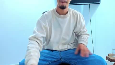 Snapshot of chandler_kenji chatting on 05/05/26, 11:40 Kenji online show from 05/05/26, 11:40