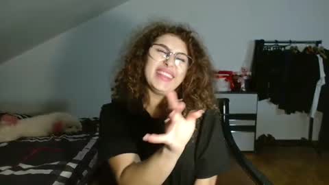 Stephanieblisss online show from 01/07/25, 04:27