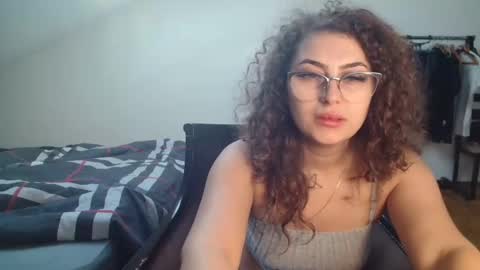 Stephanieblisss online show from 02/09/25, 11:36