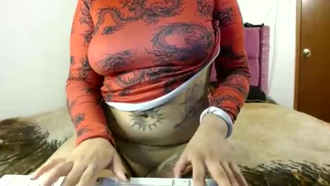 Snapshot of chanell_parisi chatting on 12/11/24, 04:49 chanell online show from 12/11/24, 04:49