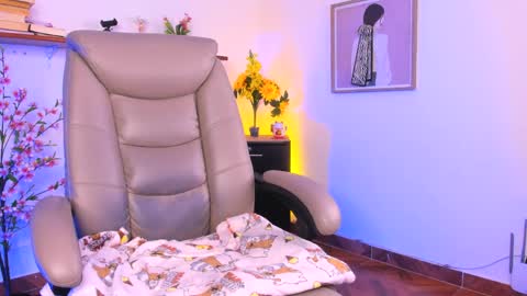 chanell online show from 05/25/26, 11:05