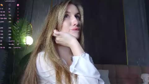 Snapshot of chanelmay chatting on 07/22/26, 06:27 Chanel online show from 07/22/26, 06:27
