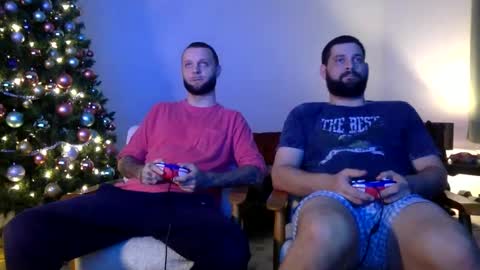 Snapshot of change340 chatting on 12/04/24, 02:09 TATS AND TANNED online show from 12/04/24, 02:09