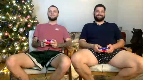 Snapshot of change340 chatting on 12/18/24, 01:26 TATS AND TANNED online show from 12/18/24, 01:26