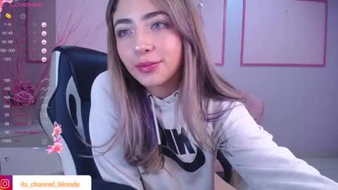 channel_blonde_a online show from 02/03/25, 04:41