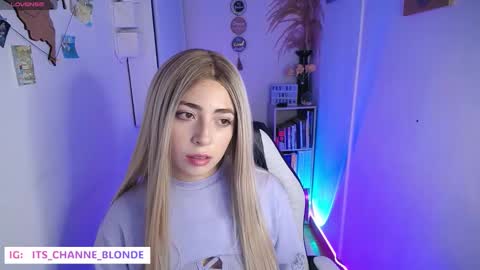 channel_blonde_a online show from 10/21/25, 09:37