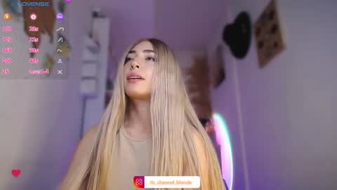 channel_blonde_a online show from 12/05/25, 06:26