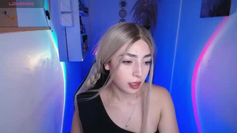 Snapshot of channel_blonde_a chatting on 04/24/26, 10:45 channel_blonde_a online show from 04/24/26, 10:45