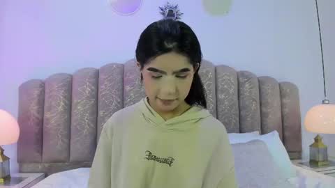 Snapshot of channel_sofia chatting on 07/06/26, 12:07 Channel Sofia online show from 07/06/26, 12:07