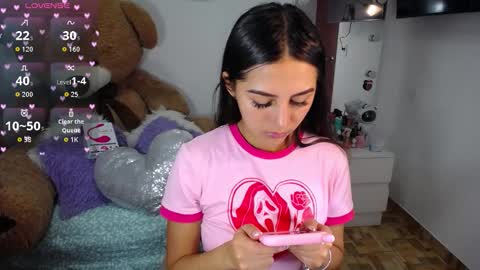 Isabella online show from 11/24/25, 09:03