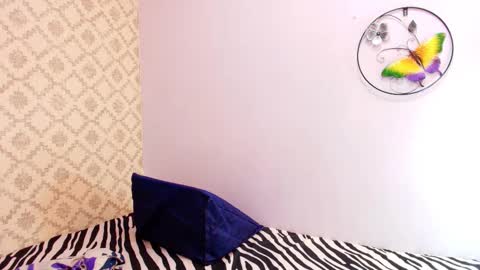 Raquel  online show from 09/20/25, 12:06