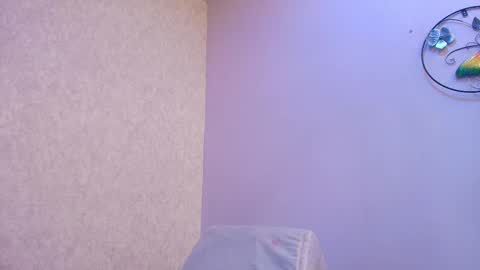 Raquel  online show from 12/22/25, 12:02