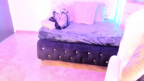 Chantall online show from 11/20/25, 03:07