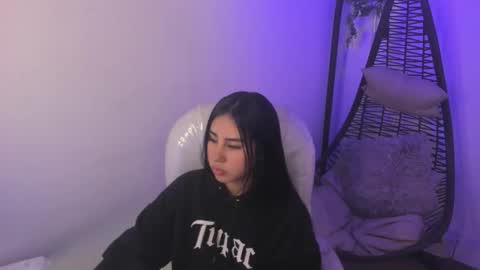 Chantall online show from 11/22/25, 05:39