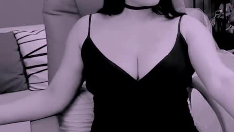 The Queen online show from 11/22/25, 01:43