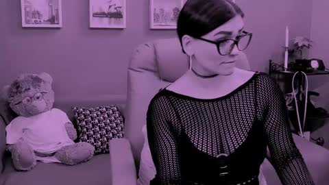 The Queen online show from 04/17/26, 12:08