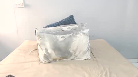 chantel87_ online show from 11/10/25, 09:08