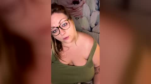 Snapshot of chanteldeserea chatting on 03/11/26, 09:32 chanteldeserea online show from 03/11/26, 09:32