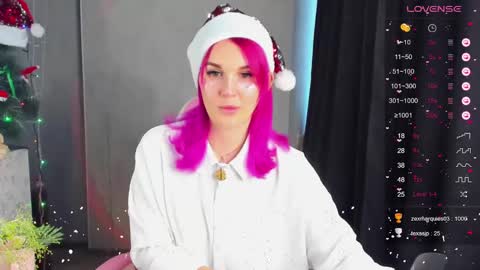 Suzanna Snow online show from 12/25/24, 07:14