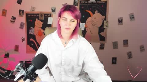 Suzanna Snow online show from 10/24/25, 05:04