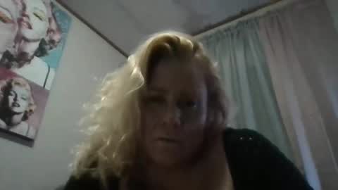 Snapshot of chaosangel33 chatting on 12/30/24, 01:03 Ms. Behaving online show from 12/30/24, 01:03