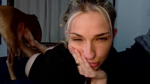 char  online show from 09/23/25, 12:57