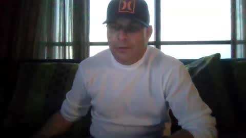 Snapshot of chargersrt22 chatting on 09/25/25, 01:26 chargersrt22 online show from 09/25/25, 01:26