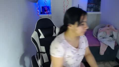 charis 2 online show from 11/18/25, 11:36